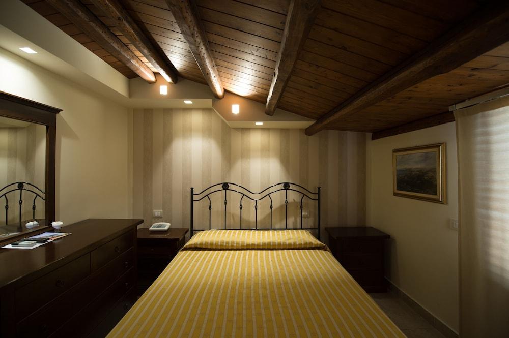 Hotel Aliai شاكا المظهر الخارجي الصورة