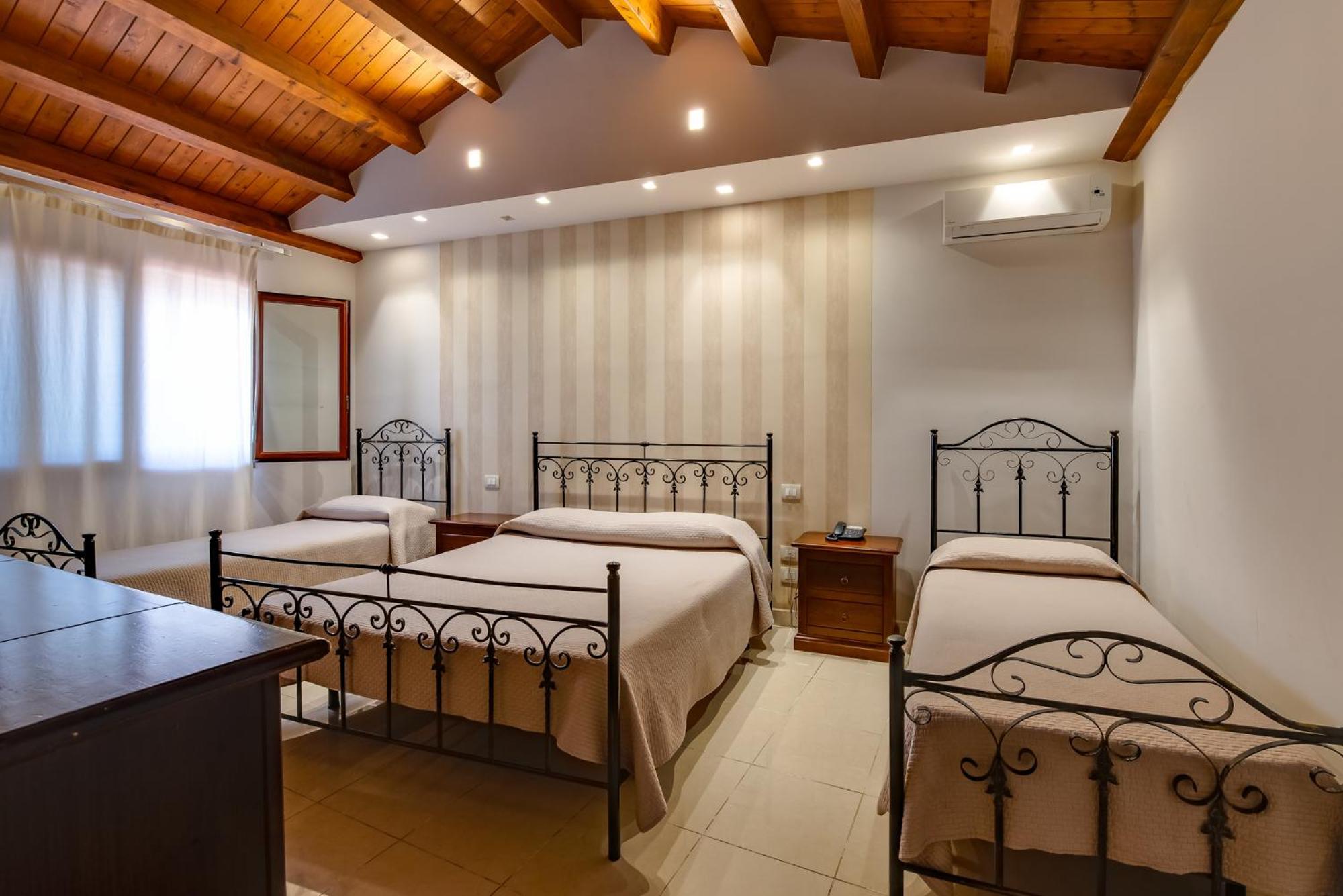 Hotel Aliai شاكا المظهر الخارجي الصورة
